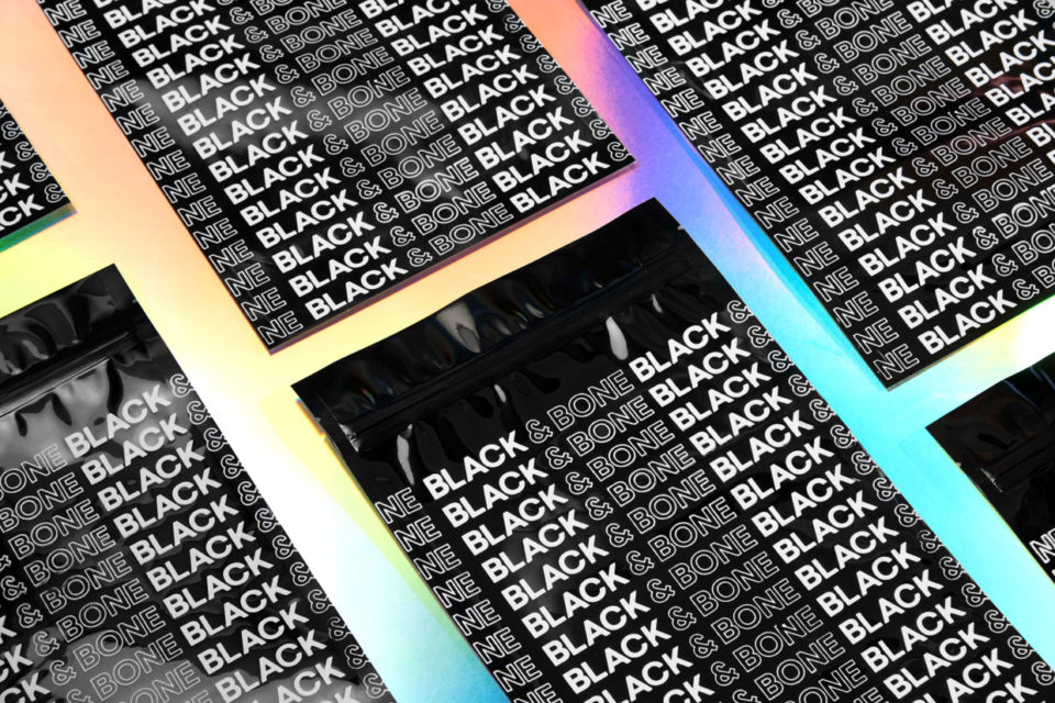 服裝品牌vi設計旗幟規劃類 45、公司旗幟 46、橫式掛旗 47、直式立旗 48、小吊旗 49、大型掛旗 50、桌上旗 51、錦旗 52、獎勵旗 53、紀念旗 54、慶典用旗 55、主題式旗幟 56、POP